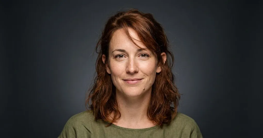 Header Image for Butterfly Lighting Photography: Setup, Tips & Portrait Techniques